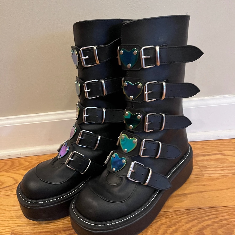 Demonia Emily 330 Holo Platform Boots